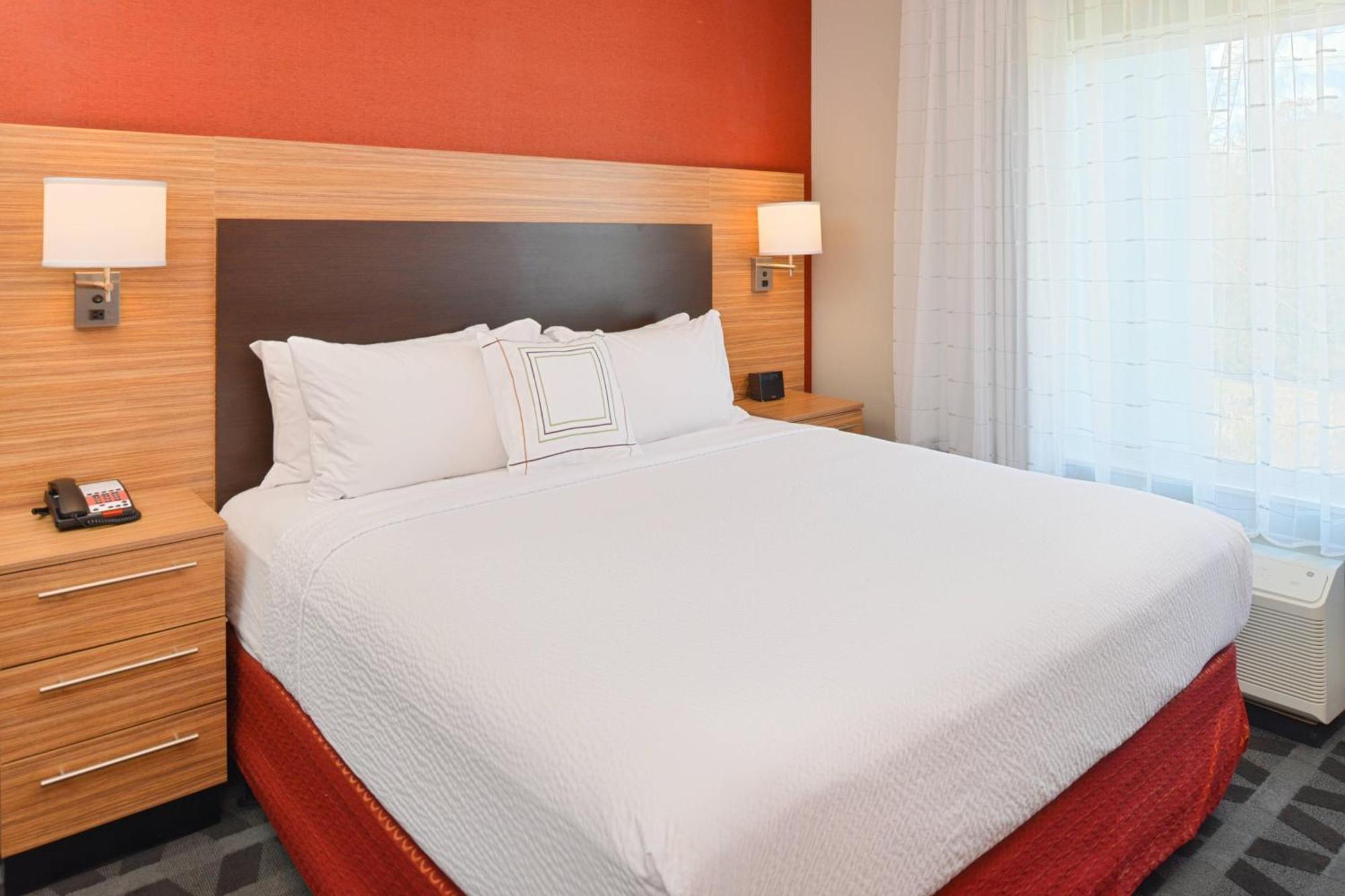 Towneplace Suites By Marriott Laplace Exterior photo