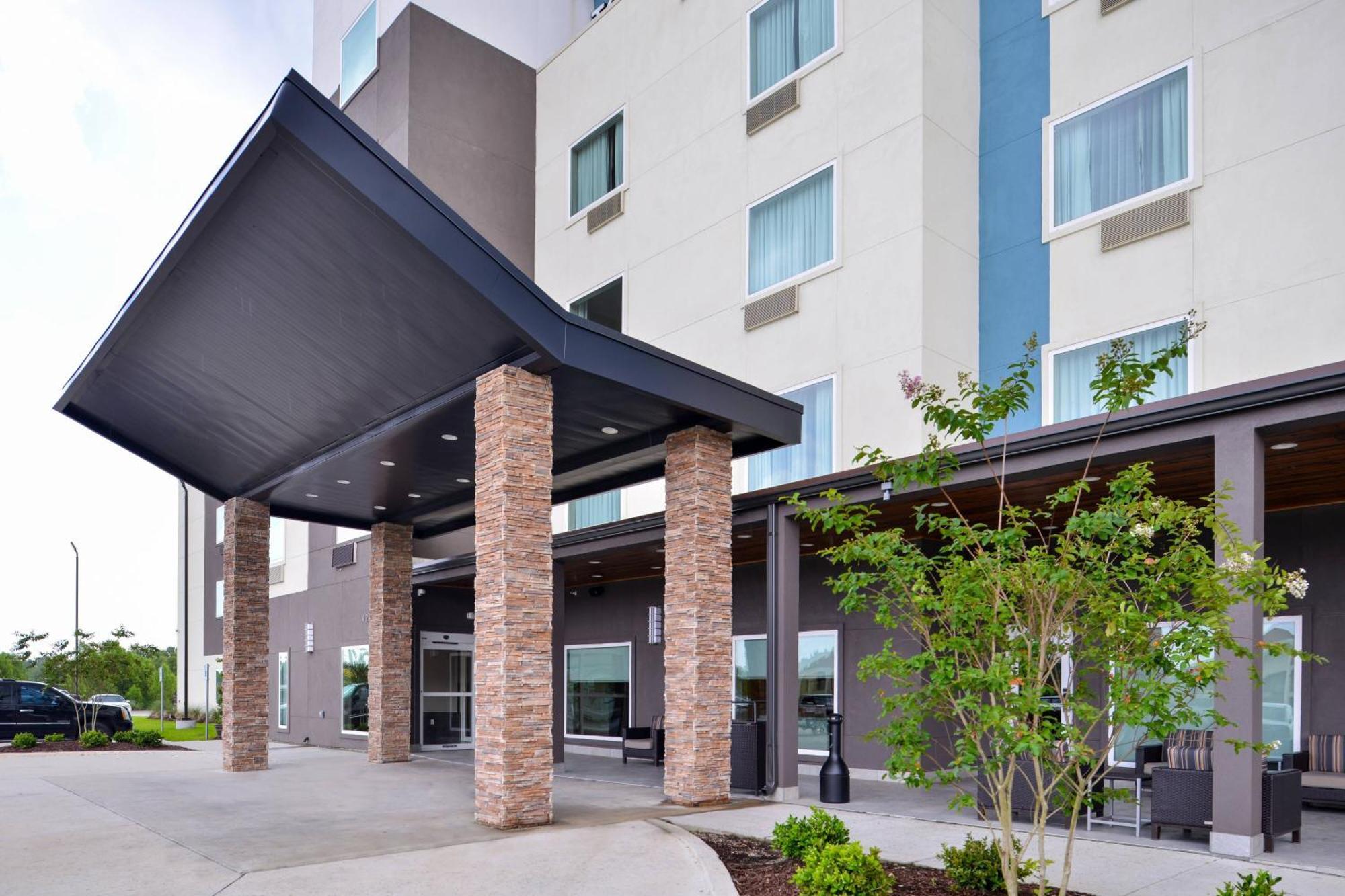 Towneplace Suites By Marriott Laplace Exterior photo